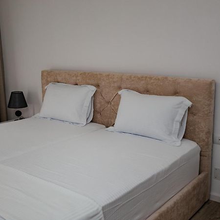 Riviera Hotel-City Center Vlorë 外观 照片