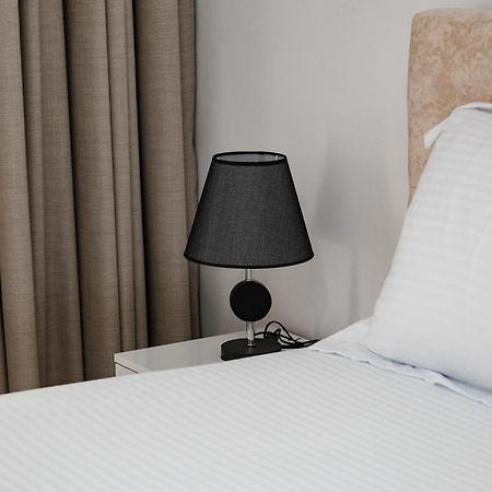 Riviera Hotel-City Center Vlorë 外观 照片