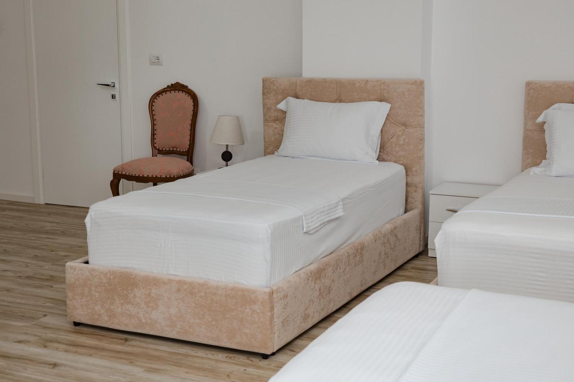 Riviera Hotel-City Center Vlorë 外观 照片