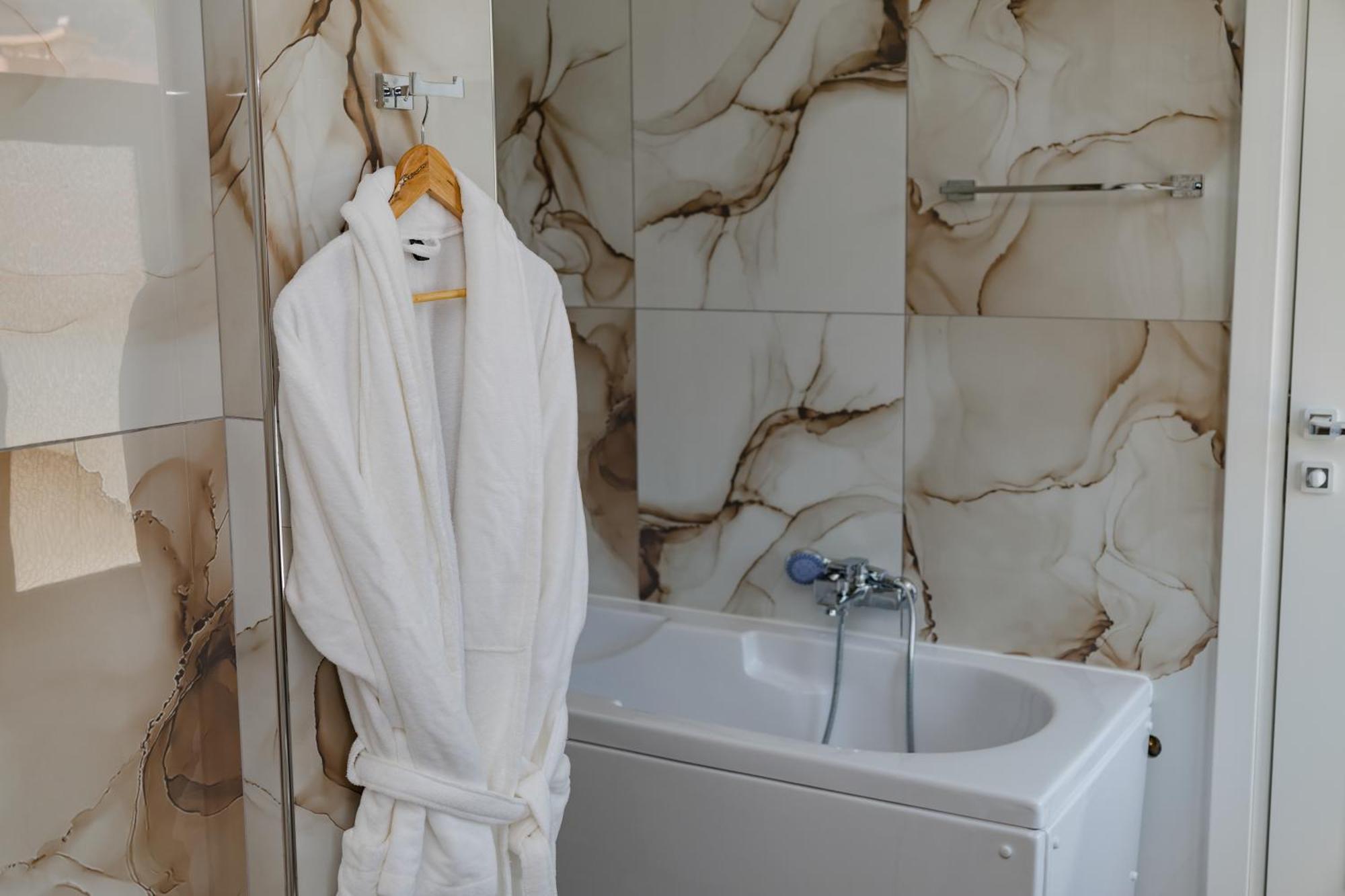Riviera Hotel-City Center Vlorë 外观 照片