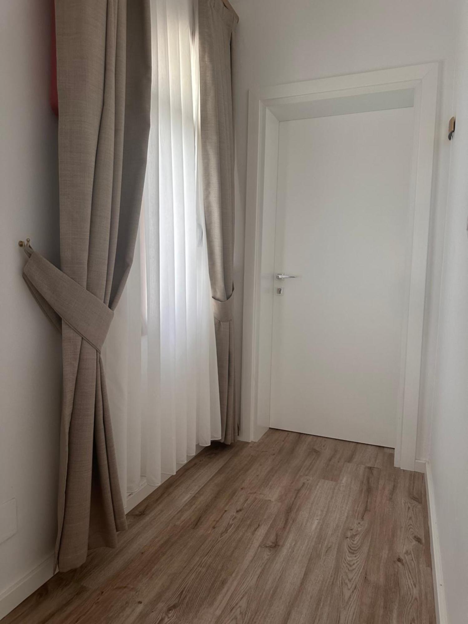 Riviera Hotel-City Center Vlorë 外观 照片